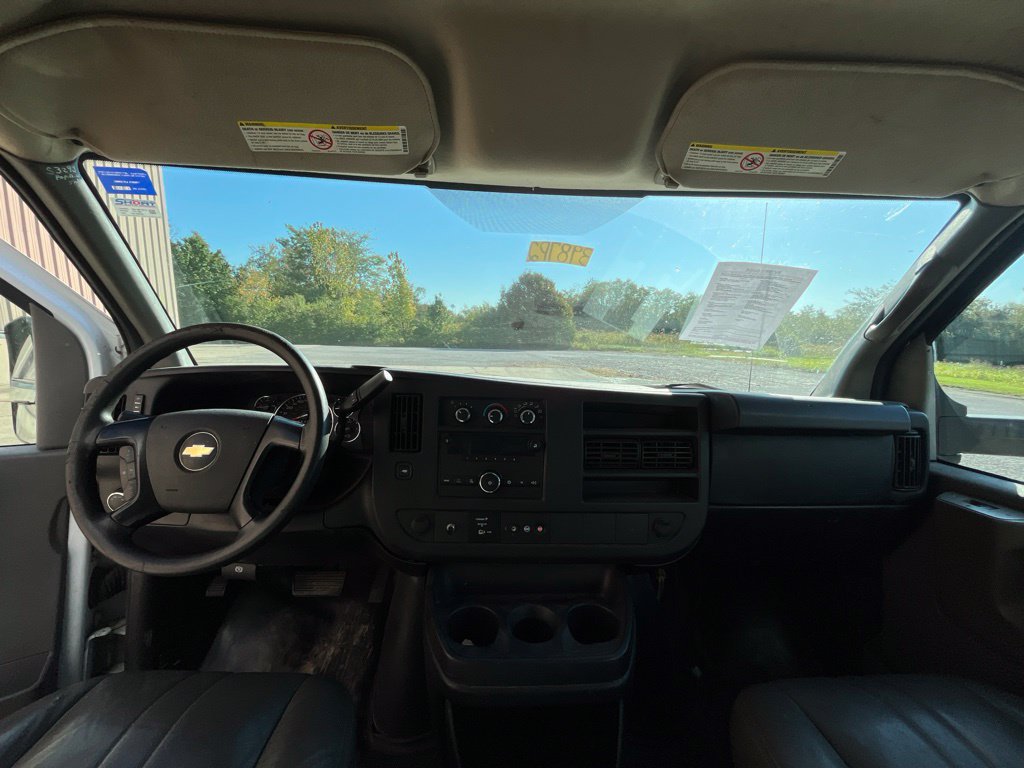 Used 2014 Chevrolet Express 3500 Extended RWD image 15