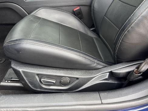 Used 2019 Ford Mustang Premium image 15