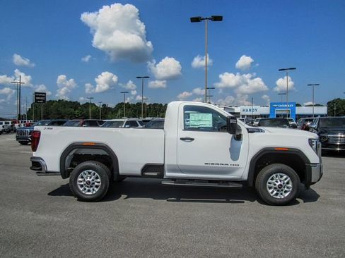 New 2025 GMC Sierra 2500 Pro image 3