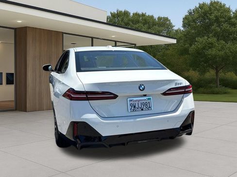 Used 2026 BMW 530i w/ M Sport Package RWD image 11
