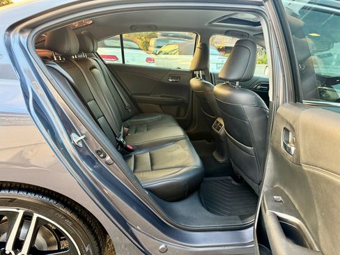 Used 2017 Honda Accord EX-L image 22