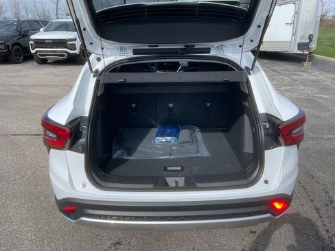 New 2026 Chevrolet Trax LT FWD image 25