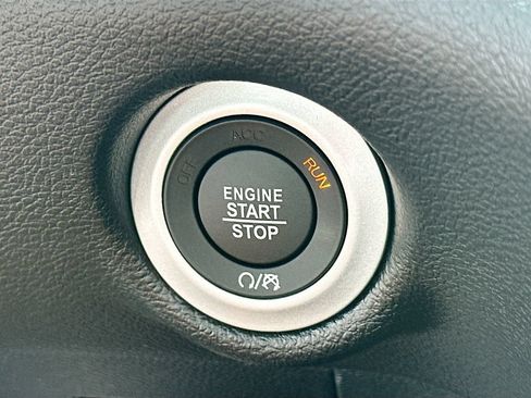 New 2027 Chrysler Pacifica LX FWD image 18
