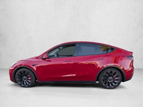 Used 2023 Tesla Model Y Performance image 8