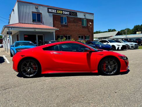 Used 2017 Acura NSX AWD/4WD image 4