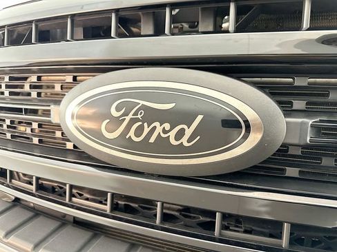 Certified 2022 Ford F250 XLT w/ Black Appearance Package image 23