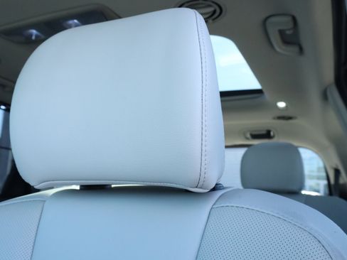 Used 2023 Kia Telluride SX image 35