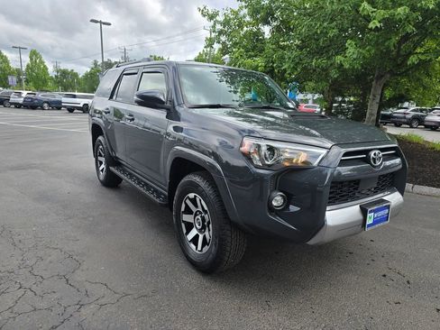 Used 2024 Toyota 4Runner TRD Off-Road Premium w/ Moonroof Package AWD/4WD image 10