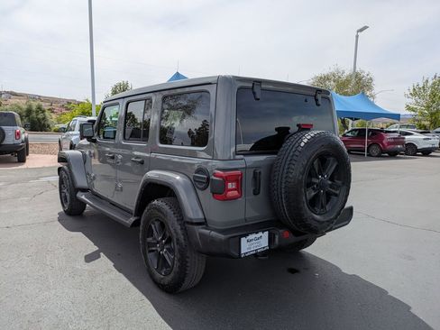 Used 2023 Jeep Wrangler Unlimited Sahara AWD/4WD image 6