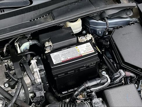 Used 2021 Toyota Corolla LE image 32