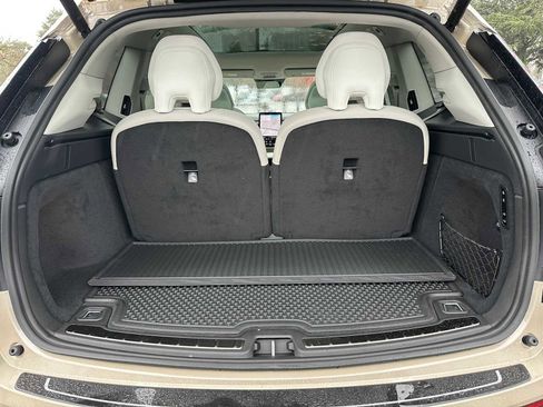 New 2025 Volvo EX90 Ultra w/ Protection Package Premier image 14