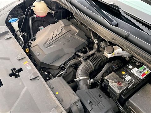 Used 2022 Kia Carnival SX Prestige image 42