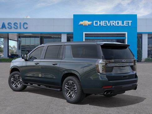 New 2026 Chevrolet Suburban Z71 w/ Comfort Package image 3