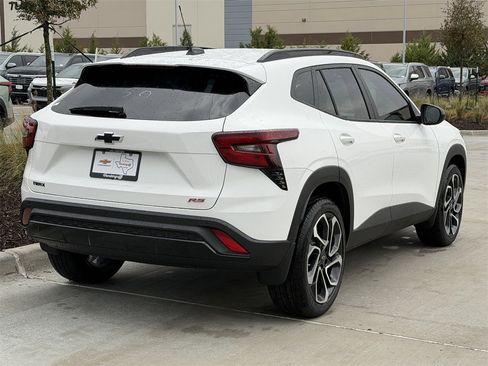 New 2026 Chevrolet Trax RS image 4