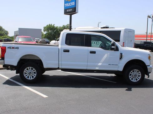 Used 2019 Ford F250 XLT w/ Snow Plow Prep Package AWD/4WD image 9