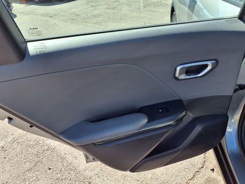 Used 2025 Kia K4 LXS image 8