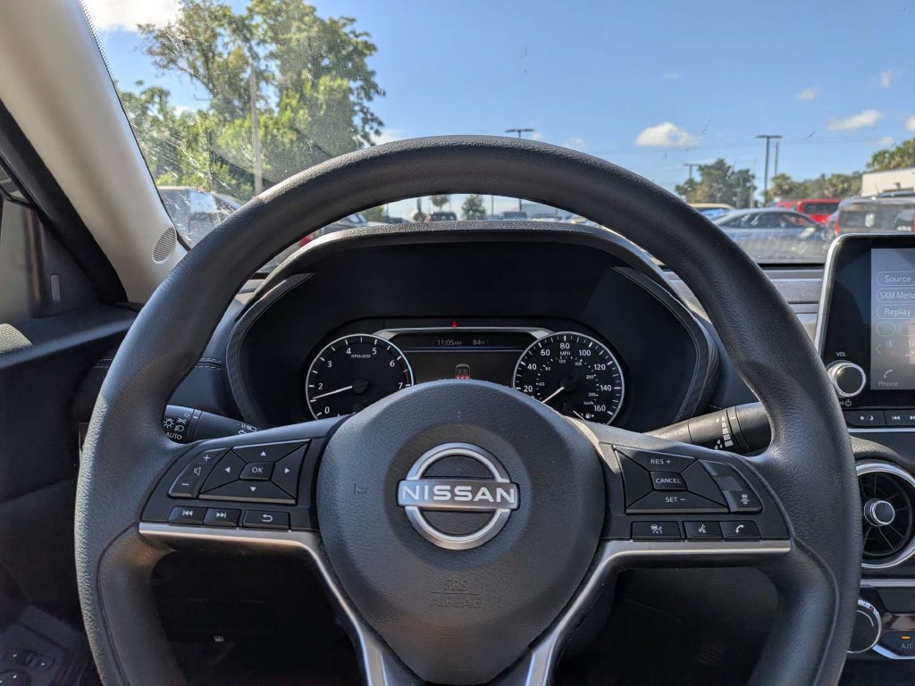Used 2025 Nissan Sentra SV FWD image 18