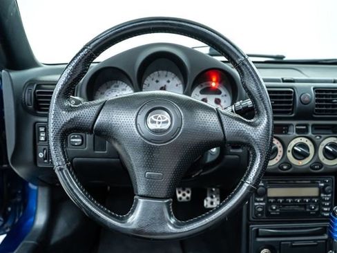 Used 2001 Toyota MR2 image 27