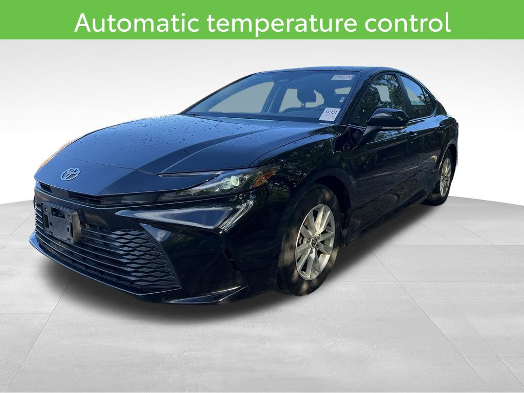 Used 2025 Toyota Camry LE FWD image 9