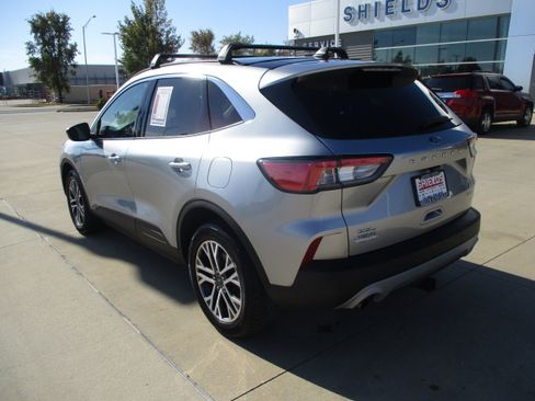 Used 2022 Ford Escape SEL image 3