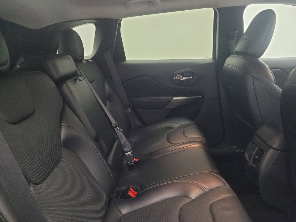 Used 2020 Jeep Cherokee Limited FWD image 19