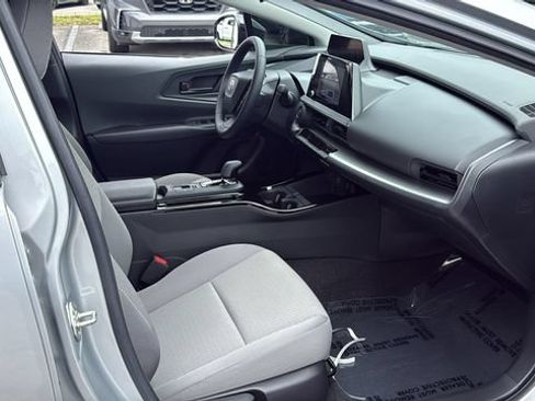 Used 2023 Toyota Prius LE FWD image 12