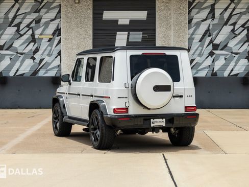 Used 2026 Mercedes-Benz G 63 AMG 4MATIC w/ AMG Performance Package image 11