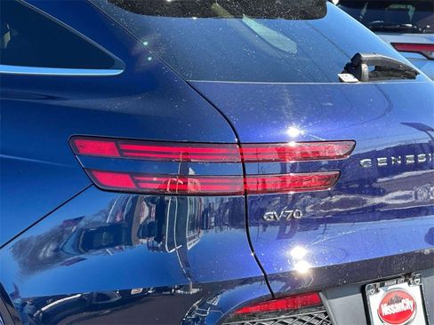 Used 2025 Genesis GV70 2.5T image 9