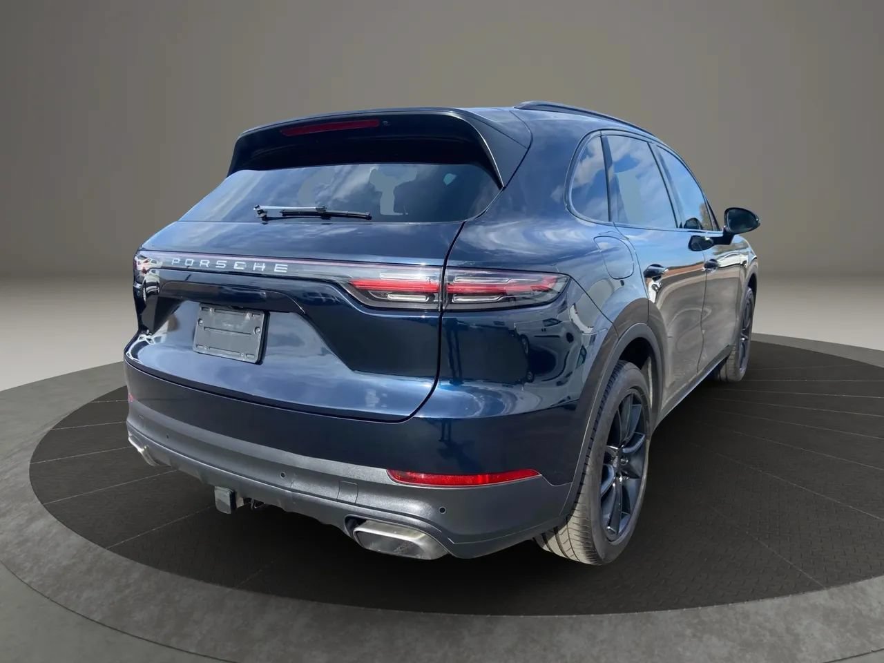 Used 2019 Porsche Cayenne AWD/4WD image 6