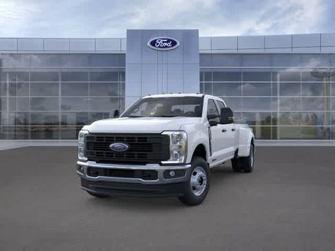 New 2026 Ford F350 XL w/ FX4 Off-Road Package AWD/4WD image 2