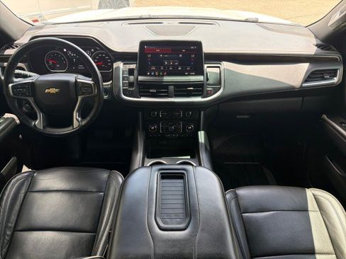 Used 2021 Chevrolet Suburban Premier AWD/4WD image 19