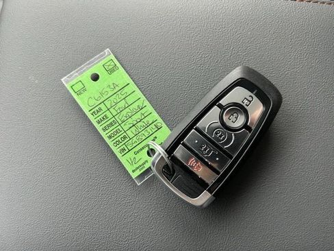 Used 2025 Ford Explorer Active w/ Active Comfort Package image 12