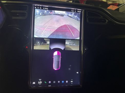 Used 2018 Tesla Model X 75D image 7