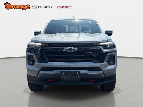 Used 2025 Chevrolet Colorado Z71 AWD/4WD image 8