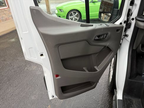 Used 2022 Ford Transit 350 XLT image 14