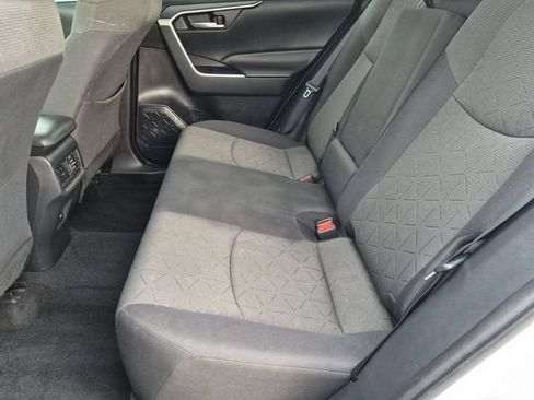 Used 2021 Toyota RAV4 XLE w/ XLE Grade Weather Package AWD/4WD image 22
