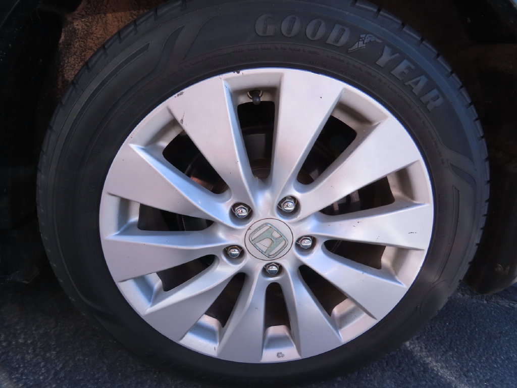 Used 2015 Honda Accord EX image 16