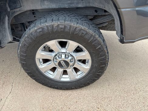 Used 2019 Ford F250 Platinum w/ Platinum Ultimate Package AWD/4WD image 11