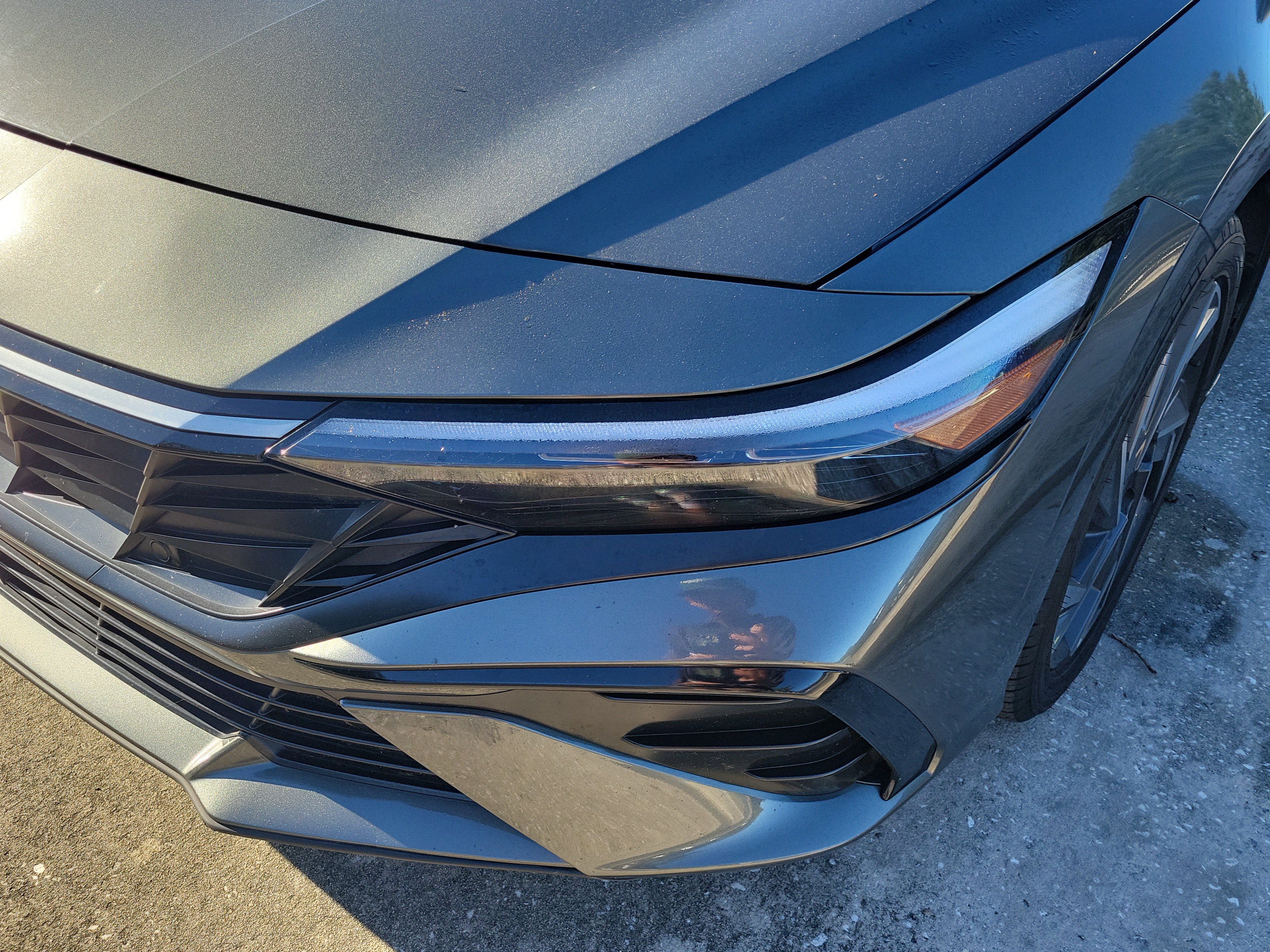 Used 2025 Hyundai Elantra SEL FWD image 4