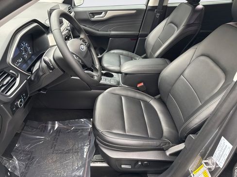 Used 2022 Ford Escape SEL image 11