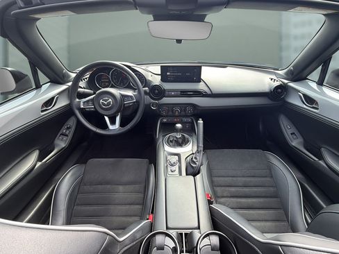 Certified 2024 MAZDA MX-5 Miata RF Club RWD image 29