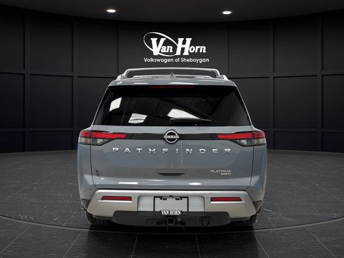Used 2024 Nissan Pathfinder Platinum w/ Cargo Package AWD/4WD image 6