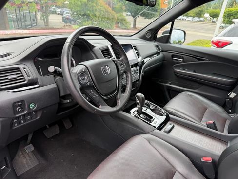Used 2017 Honda Ridgeline Black Edition image 16