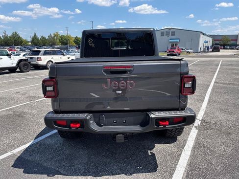 Used 2021 Jeep Gladiator Rubicon w/ Cold Weather Group AWD/4WD image 8