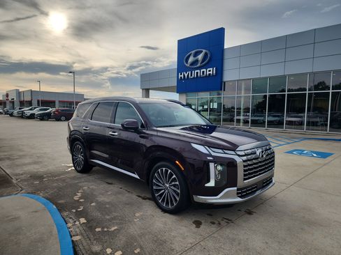 Used 2023 Hyundai Palisade Calligraphy FWD image 1