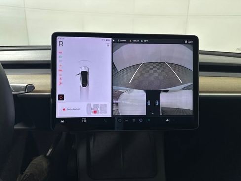 Used 2021 Tesla Model Y Long Range image 19