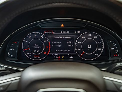 Used 2017 Audi Q7 3.0T Prestige AWD/4WD image 25