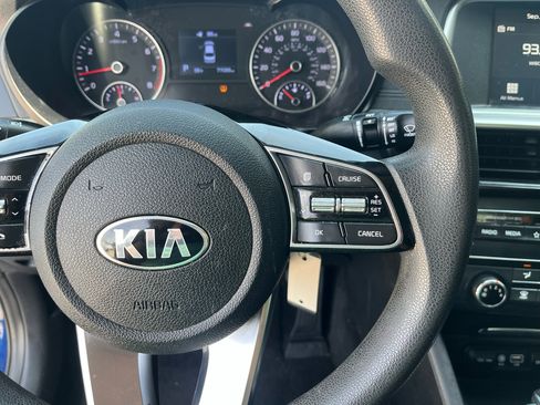 Used 2020 Kia Optima LX image 25