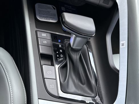 New 2026 Hyundai Elantra Limited FWD image 22