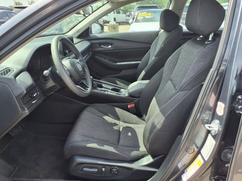 Used 2025 Honda Accord SE image 25